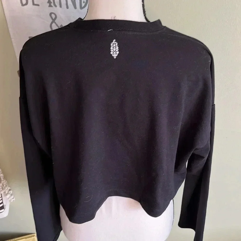 Free People Black Cropped Long-Sleeve Sweatshirt